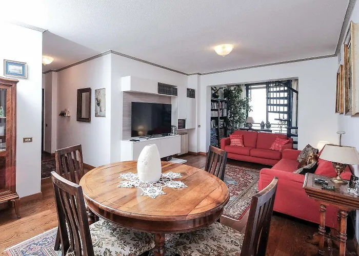 Eur Bright Spacious Terraced With Private Parking Only For Small Cars * Rzym