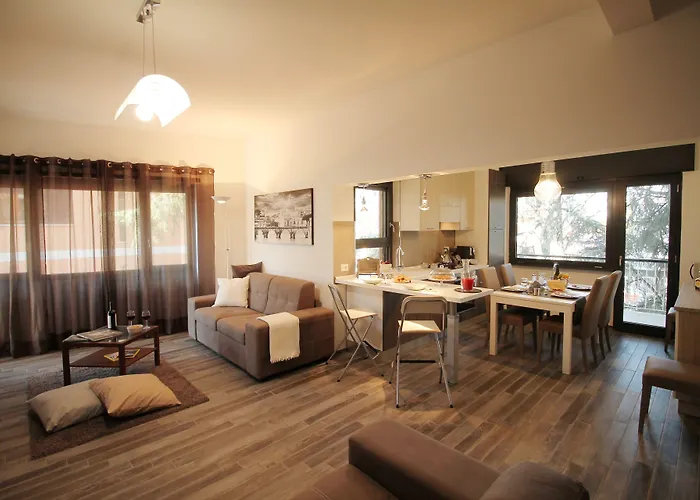 Eur Bright Spacious Terraced With Private Parking Only For Small Cars * Rzym