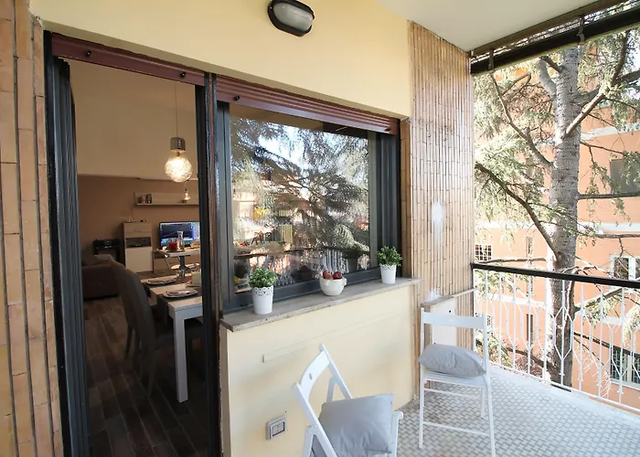 Apartament Eur Bright Spacious Terraced With Private Parking Only For Small Cars Rzym