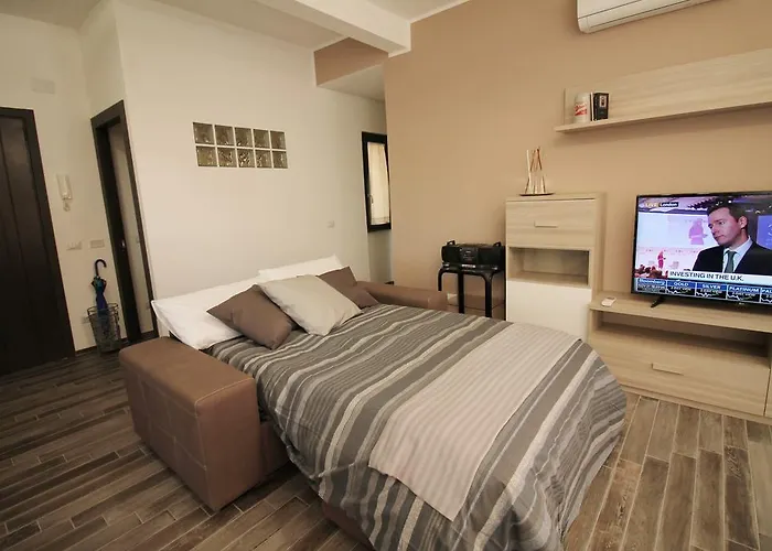 Apartament Eur Bright Spacious Terraced With Private Parking Only For Small Cars Rzym