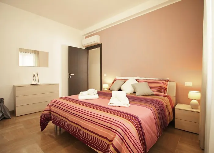 Eur Bright Spacious Terraced With Private Parking Only For Small Cars * Rzym